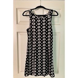 5th & Love Black and White flower dress